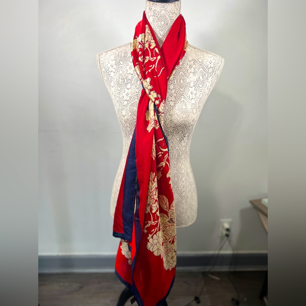 NEW ✨Women’s silk like large scarf;elegant floral shawl,Chinese inspired colors